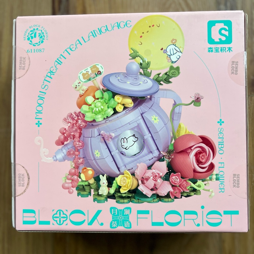 Sembo Block Florist Moon Stream Tea Language Teapot Flower Garden Building Set
